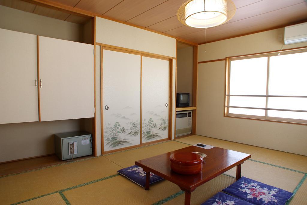 Hotel Elm Ishiuchi Minamiuonuma Екстериор снимка